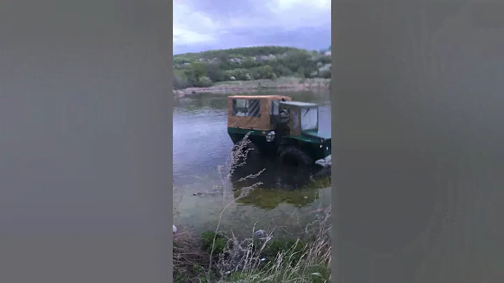Каракат Вепрь В-5 тест на воде Каракат Вепрь заехал в пруд